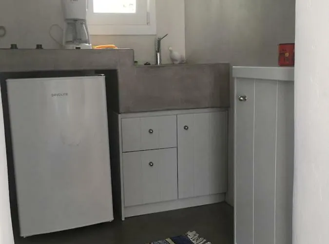 Katina's Garden Apartment *