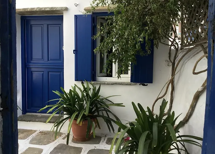 Katina's Garden Apartment *